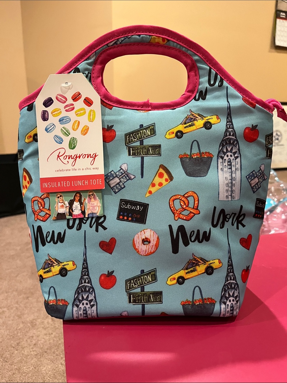 Rongrong DeVoe insulated New York Lunch Tote - Fit and Fresh NWT